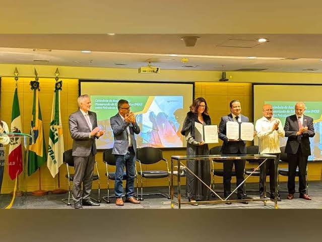 Firman Pemex y Petrobras memor&aacute;ndum de cooperaci&oacute;n