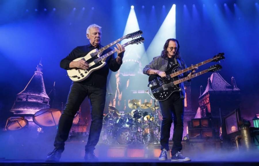 Rush convierte el Palacio de los Deportes en un templo del rock y firma una noche para la posteridad