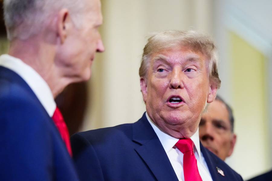 Trump rechaza promulgar ley de vivienda hasta que el Congreso apruebe reforma electoral