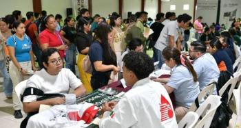 Jornadas de Paz llevan servicios m&eacute;dicos y afiliaci&oacute;n al IMSS-Bienestar a Casas Geo en Tabasco