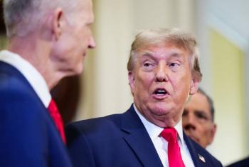 Trump rechaza promulgar ley de vivienda hasta que el Congreso apruebe reforma electoral