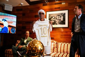 Ronaldinho vuelve al futbol profesional con un sorpresivo fichaje en Italia