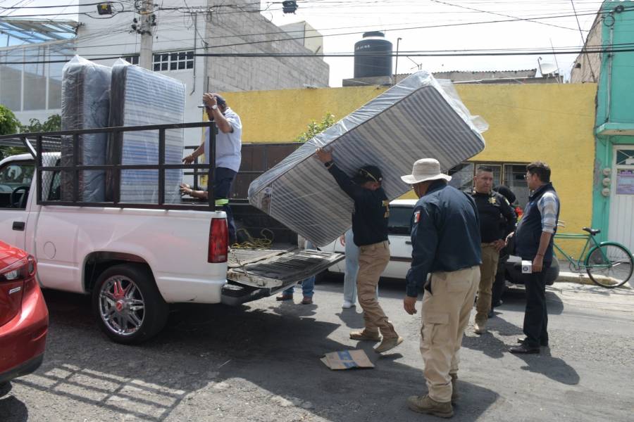 Solidaridad vecinal apoya a familia que perdió su hogar en incendio