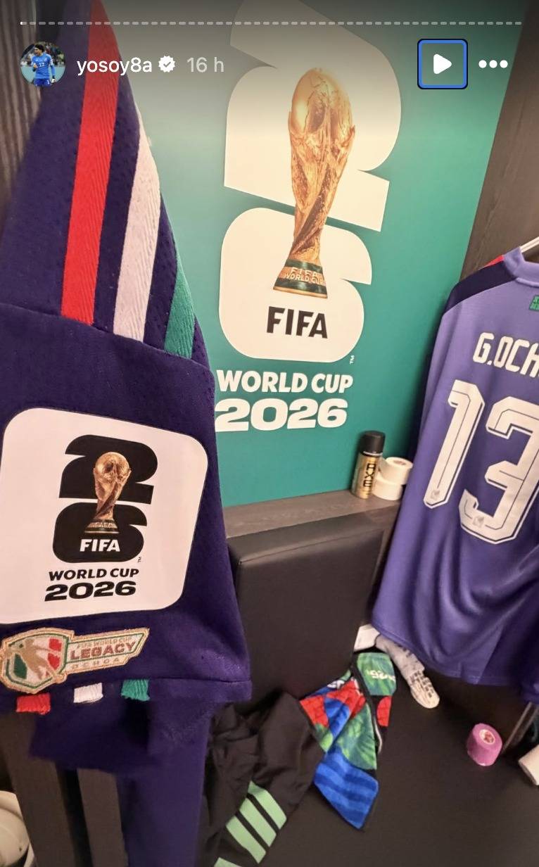 Guillermo Ochoa porta el parche Legacy de la FIFA en el Mundial 2026