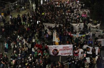 Gobierno capitalino restringe acceso de prensa en protesta de familias buscadoras rumbo al Estadio Ciudad de Meacutexico