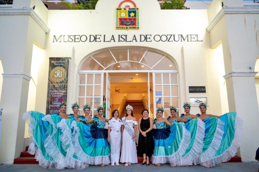 FPMC dedica noche de baile en Cozumel a padres y personas del mar 