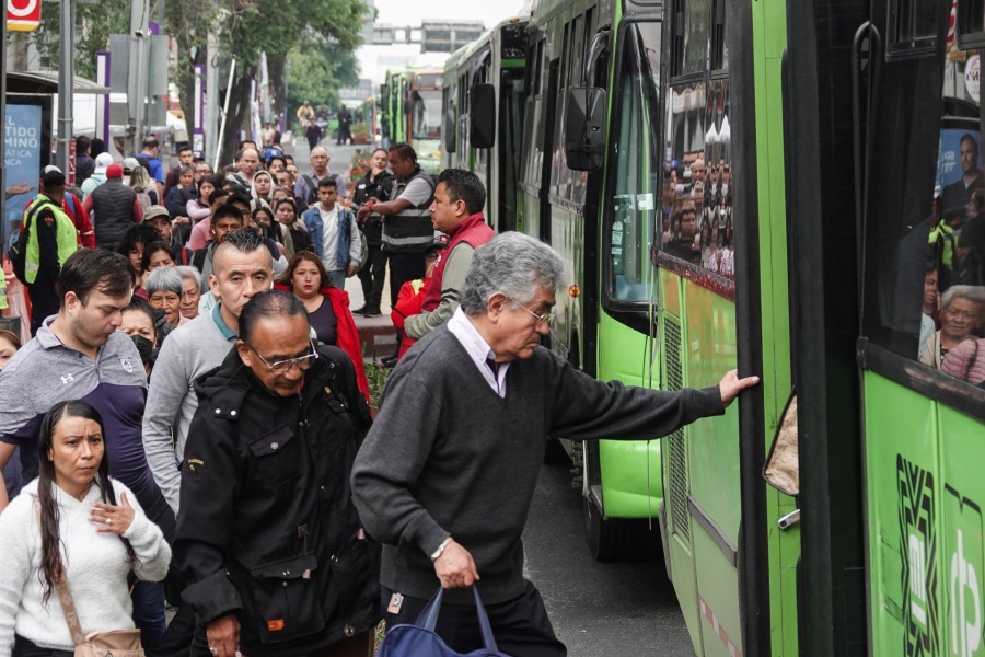 Profeco llama a aficionados del Mundial 2026 a conocer sus derechos al viajar en autobús