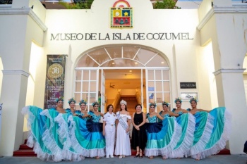 FPMC dedica noche de baile en Cozumel a padres y personas del mar