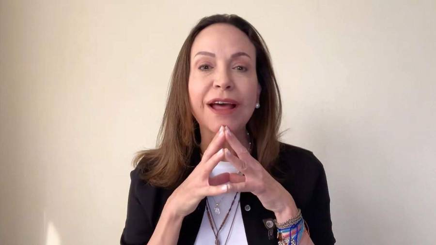 María Corina Machado denuncia cierre de espacio aéreo para impedir su regreso a Venezuela