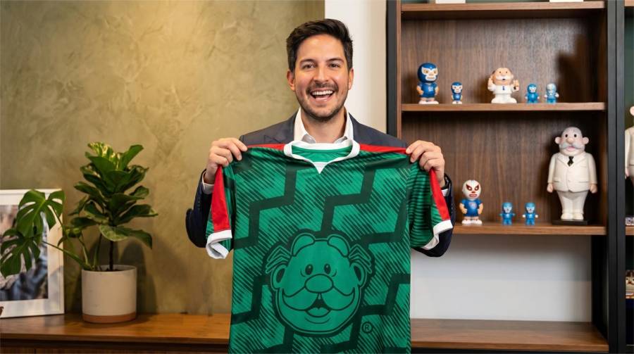 Lanza Dr. Simi nueva playera conmemorativa