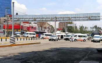 Transportistas bloquean Metro Cuatro Caminos por inconformidad con Mexicable L&iacute;nea 3