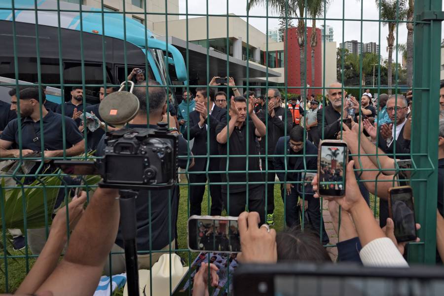 Selección de Irán se despide de Tijuana entre el apoyo de aficionados mexicanos