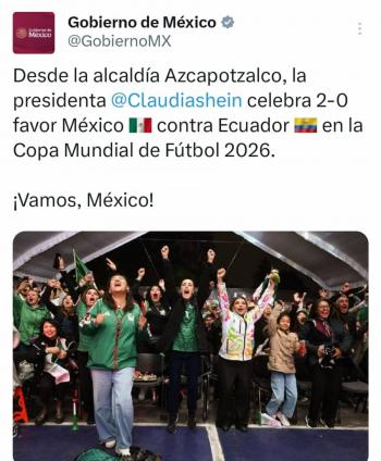 Sheinbaum celebra con la afici&oacute;n los dos goles de M&eacute;xico ante Ecuador