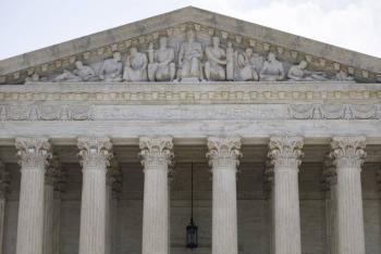 Corte Suprema de EEUU rechaza intento de Trump de restringir derecho a ciudadan&iacute;a por nacimiento