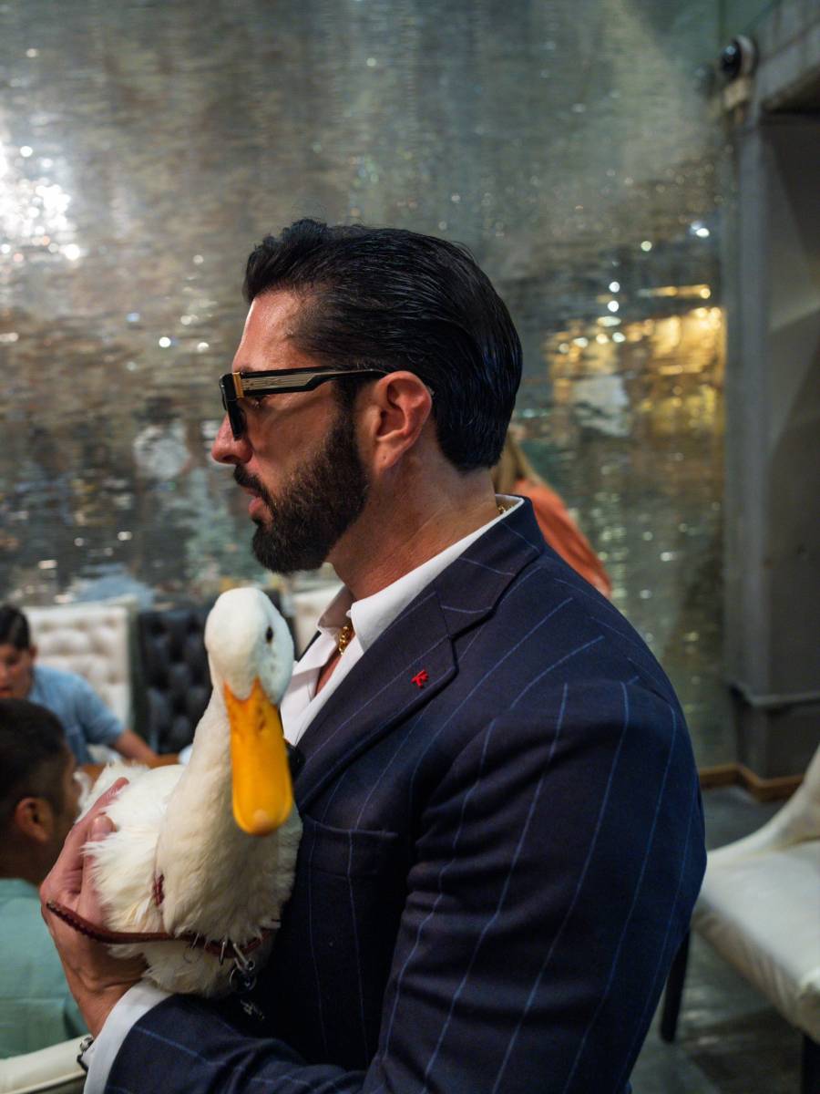 Poncho de Nigris admite que su interés por el pato Merlín fue una estrategia de promoción