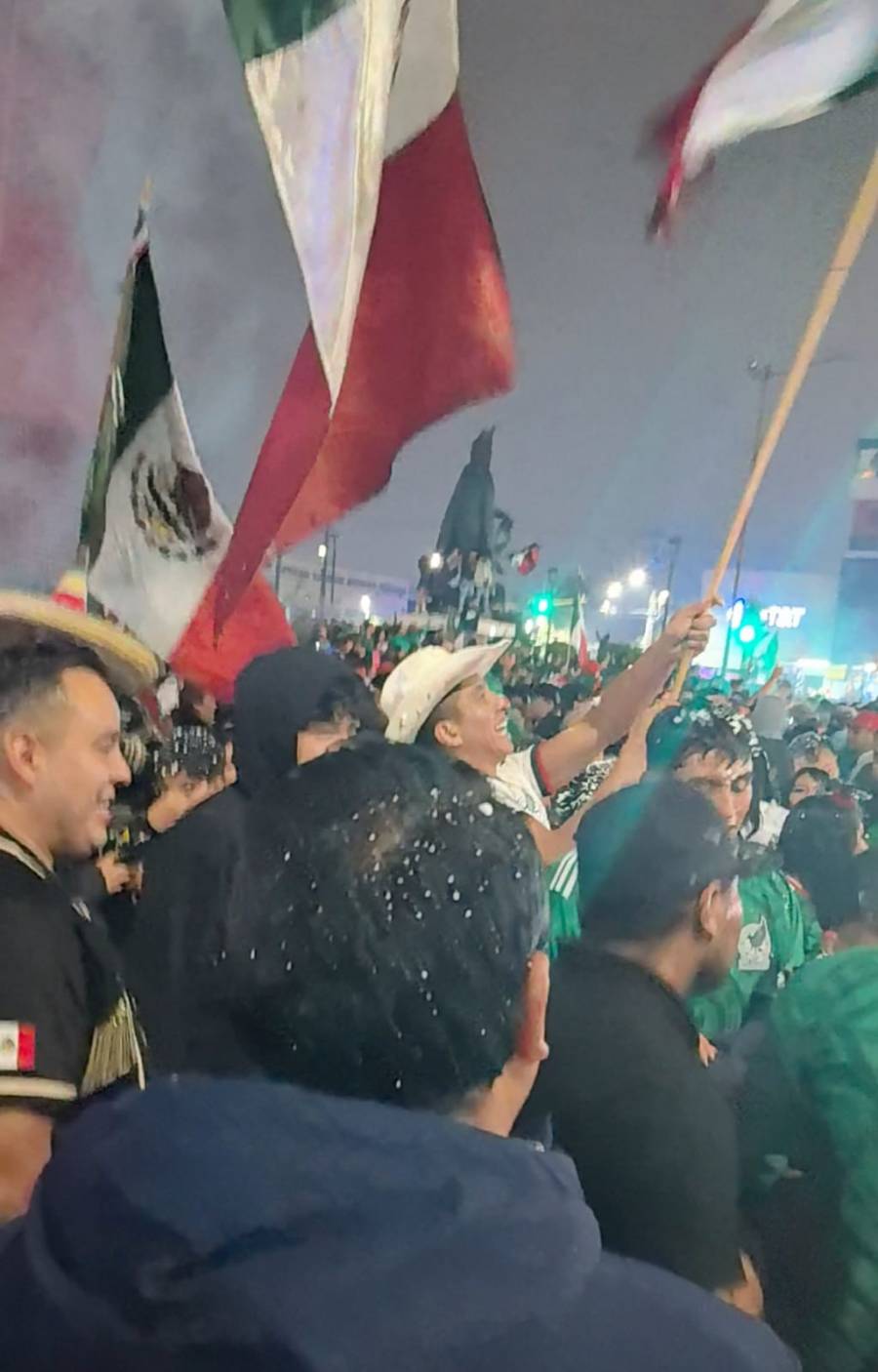 México avanza a octavos; Sheinbaum felicita a la Selección y destaca que devolvió la esperanza a la afición