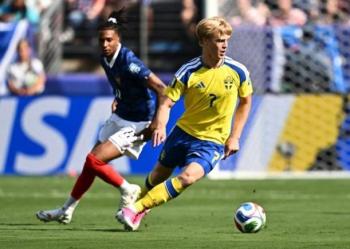 Con Mbapp&eacute; encendido, Francia derrota a Suecia y va por Paraguay