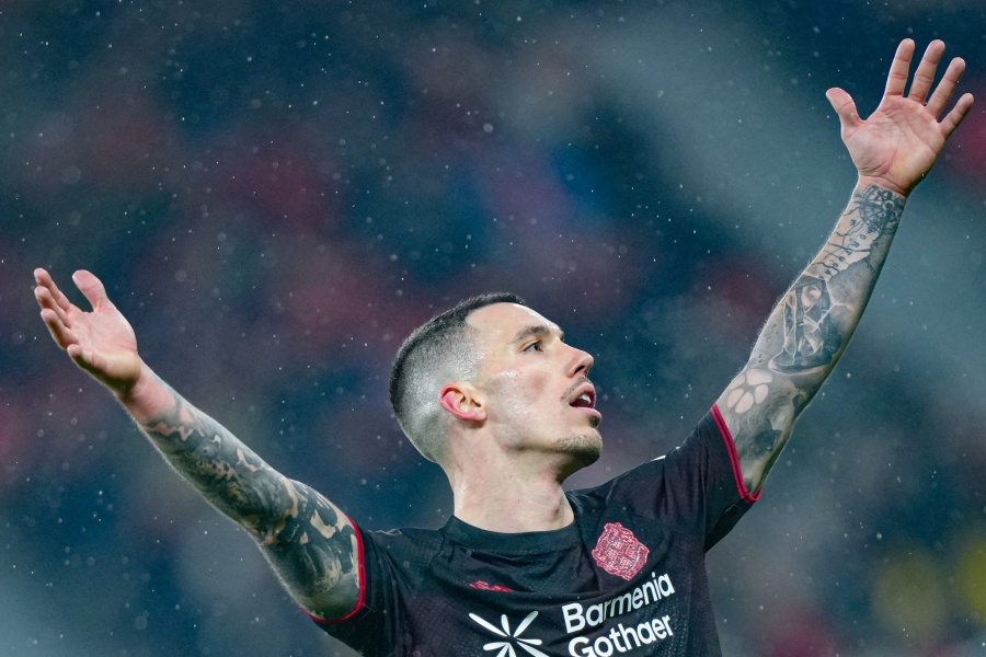 Alejandro Grimaldo ficha por el Atlético de Madrid hasta 2030