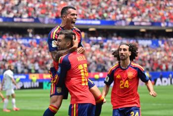 Espa&ntilde;a impone condiciones frente a Austria y asegura su lugar en los octavos de final