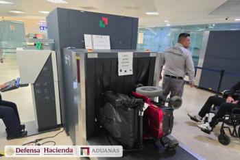 Aseguran 12 kilos de coca&iacute;na en silla de ruedas el Aeropuerto de Canc&uacute;n