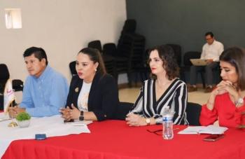 Impulsan participaci&oacute;n escolar en Cuer&aacute;maro; anuncian nuevo bachillerato en Tup&aacute;taro