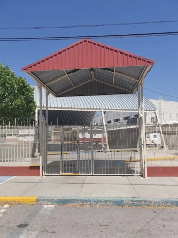 Padres denuncian a directora de primaria Luis Urias Balderr&aacute;in por presuntas irregularidades