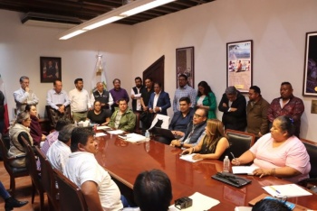 Gobiernos federal y estatal firman acuerdo con pobladores de Santa Mar&iacute;a La Alta para evitar bloqueos carreteros
