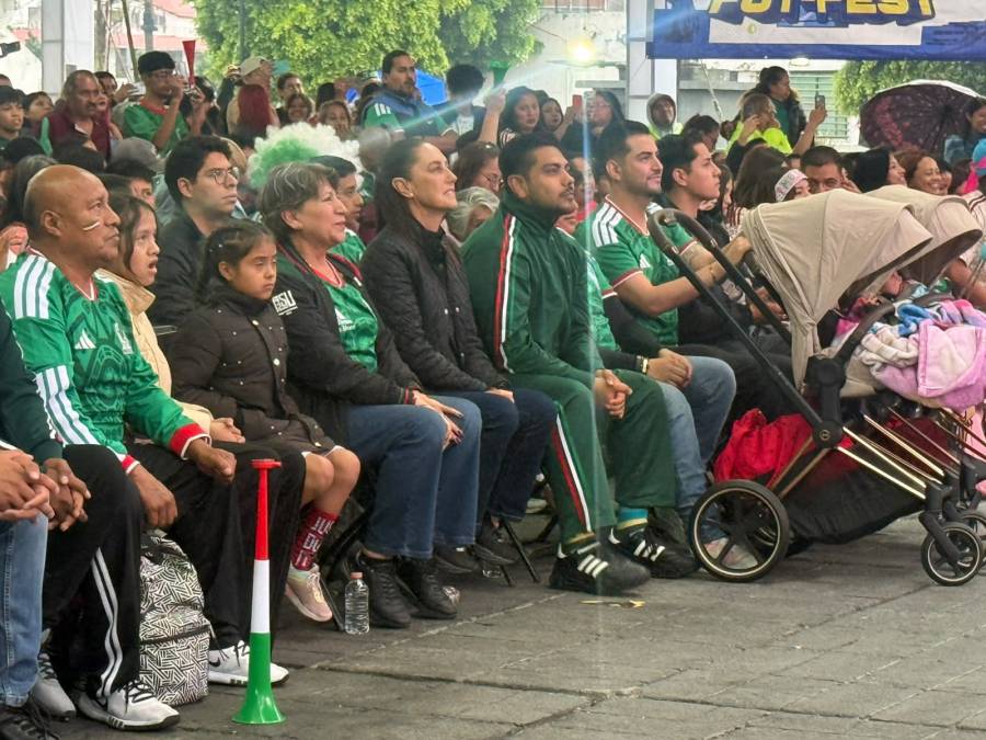 Sheinbaum llama a disfrutar con responsabilidad el México-Inglaterra y respalda a la Selección