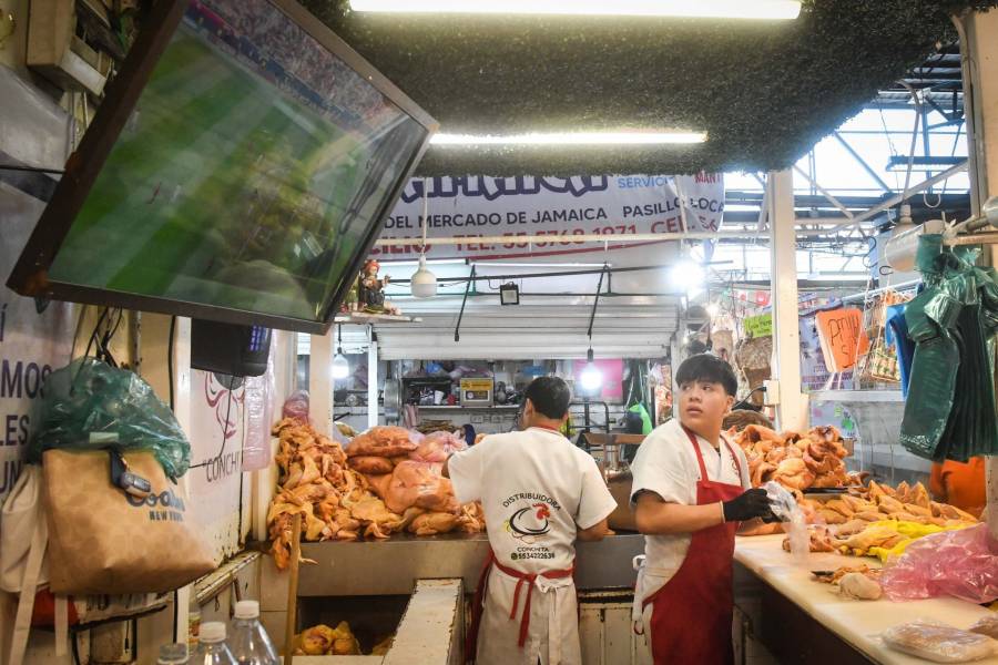 Profeco pide a consumidores preparar comida en casa por aumento de precios en Mundial