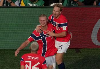 Haaland gu&iacute;a a Noruega a una hist&oacute;rica victoria sobre Brasil y la instala en cuartos de final