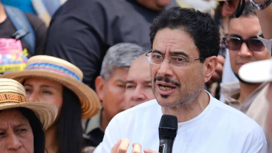 “Hoy no reconocemos como presidente a De la Espriella”: Iván Cepeda