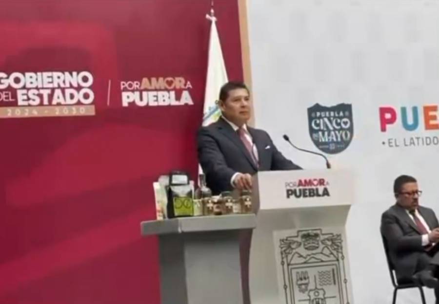 Armenta paga 134 fotomultas y atribuye infracciones a su chofer