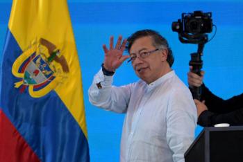Petro convoca a movilizaci&oacute;n en Colombia para despedirse d&iacute;as antes de la investidura de su sucesor