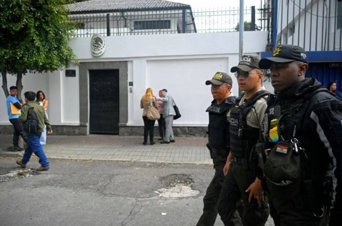 Sheinbaum exige a Ecuador reconocer irrupción en embajada mexicana