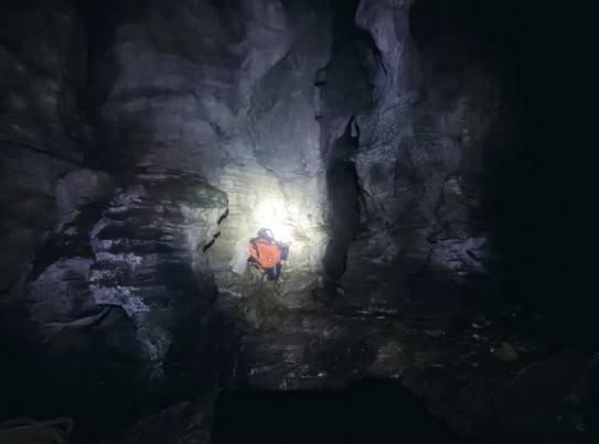 Refuerzan rescate en Gruta de Chichicazapa; 3 personas rescatadas, 4 continúan atrapadas