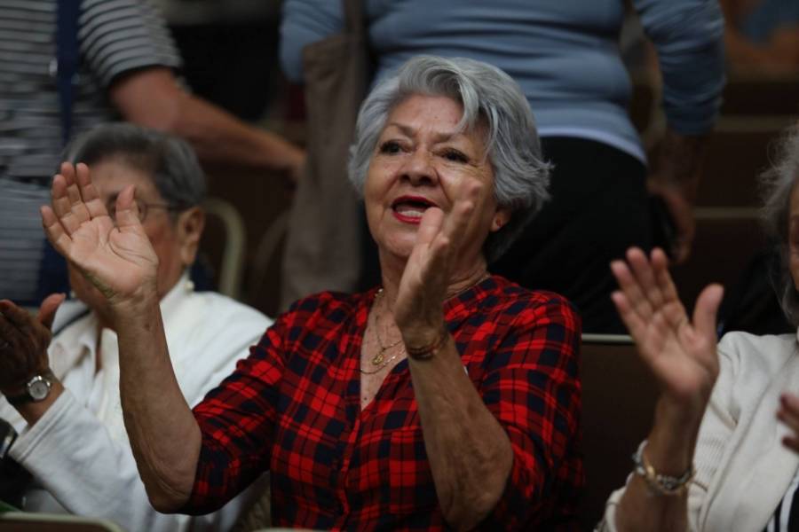 Enaltecen a adultos mayores con Elección y Coronación de Reina y Rey 2026 en Querétaro