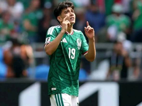¡Primero el Mundial, ahora el diploma! “Morita” terminó la prepa
