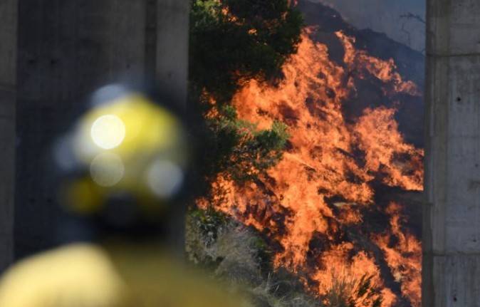 Incendio en Almería deja 12 personas muertas y 8 heridas