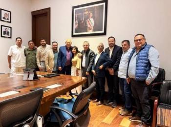 Gobierno federal y estatal acuerdan fortalecer el transporte en Baja California Sur