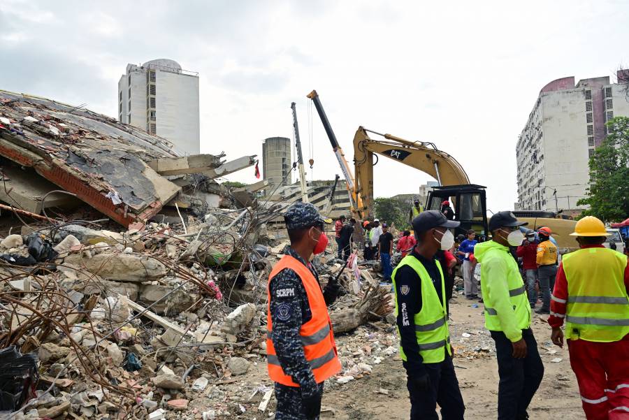 Aumenta a 4 mil 900 el saldo mortal por terremotos en Venezuela