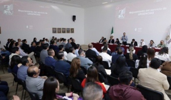 Mart&iacute; Batres encabeza reuni&oacute;n con directores de cl&iacute;nicas del ISSSTE para fortalecer atenci&oacute;n m&eacute;dica