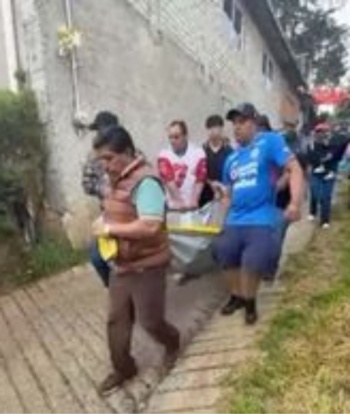 Descarga el&eacute;ctrica durante fiesta religiosa en Toluca deja personas lesionadas