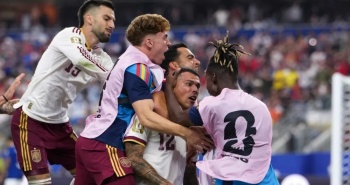 Espa&ntilde;a elimina a Francia y regresa a una final del Mundial tras 16 a&ntilde;os