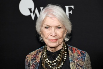 La actriz Ellen Burstyn recibiraacute un premio por su trayectoria en el Festival de Venecia