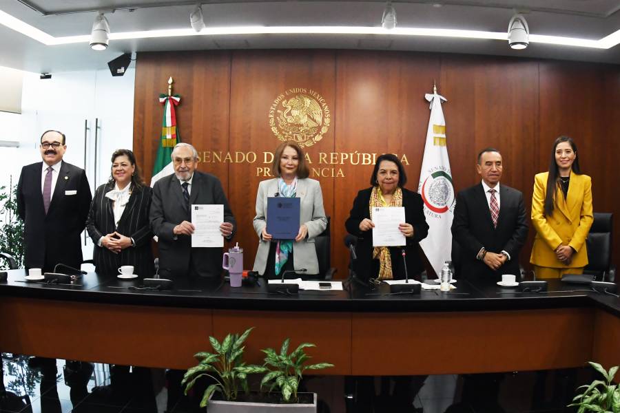 Tribunal de Disciplina Judicial entrega su Reglamento Interior al Congreso de la Unión