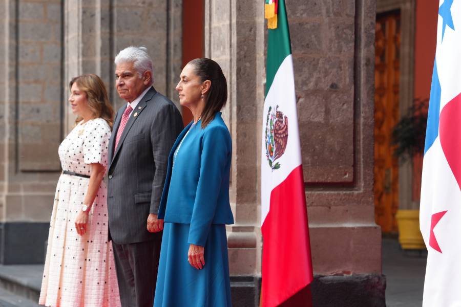 Sheinbaum recibe en Palacio a presidente de Panamá; dialogan sobre neutralidad del Canal de Panamá