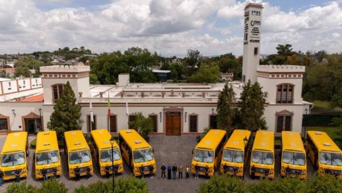 El Marqués suma 10 camiones al transporte escolar gratuito