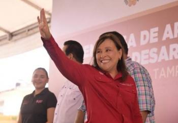 Gobernadora de Veracruz entrega 6.4 mdp a pescadores afectados por derrame