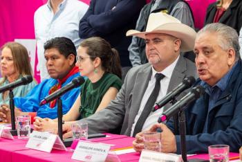 Juli&aacute;n LeBar&oacute;n buscar&aacute; la candidatura de Somos M&eacute;xico para competir por Chihuahua