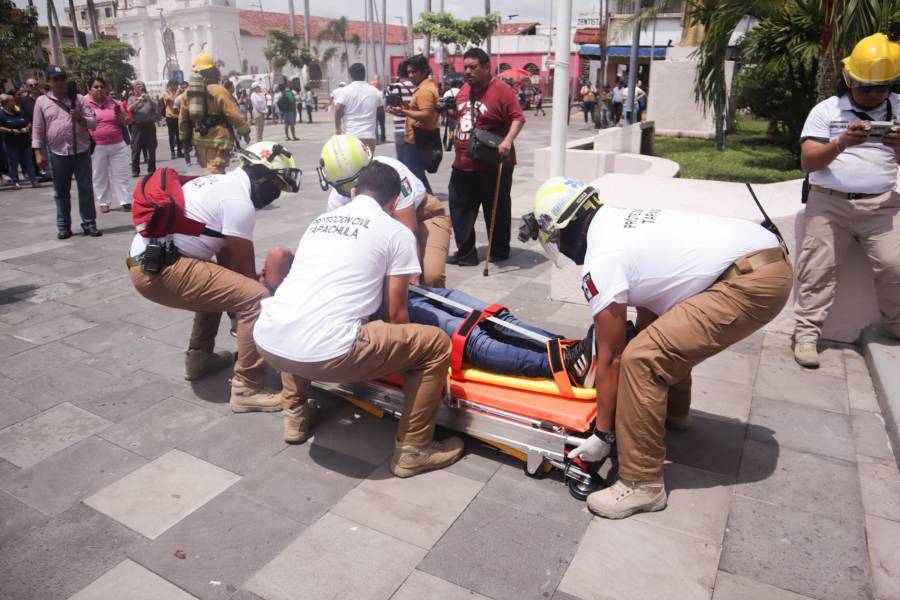 Mujer resulta gravemente herida tras lanzarse de un edificio durante los sismos en Chiapas